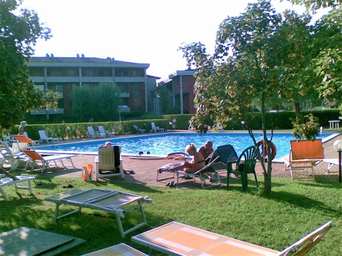 Casa Gisela Apartment เดเซนซาโนเดลการ์ดา ภายนอก รูปภาพ