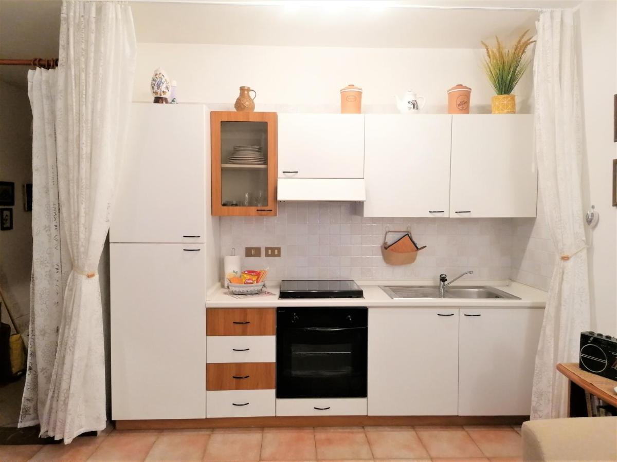 Casa Gisela Apartment เดเซนซาโนเดลการ์ดา ภายนอก รูปภาพ