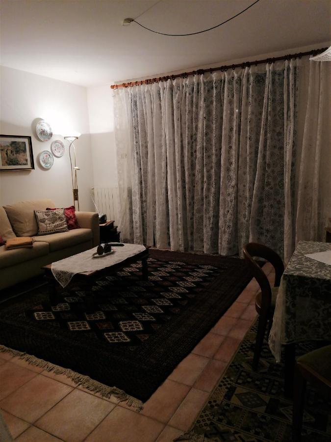 Casa Gisela Apartment เดเซนซาโนเดลการ์ดา ภายนอก รูปภาพ