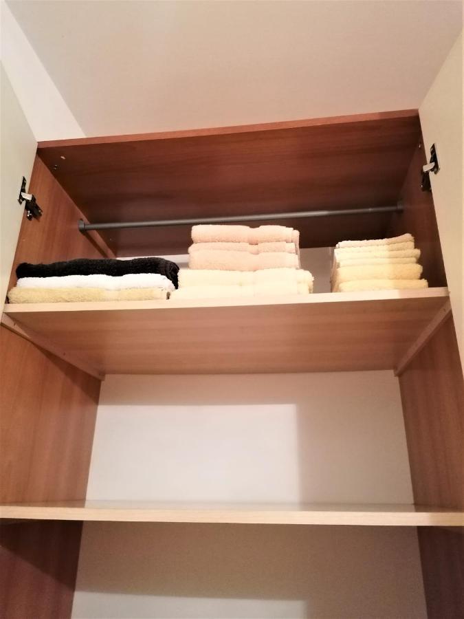 Casa Gisela Apartment เดเซนซาโนเดลการ์ดา ภายนอก รูปภาพ